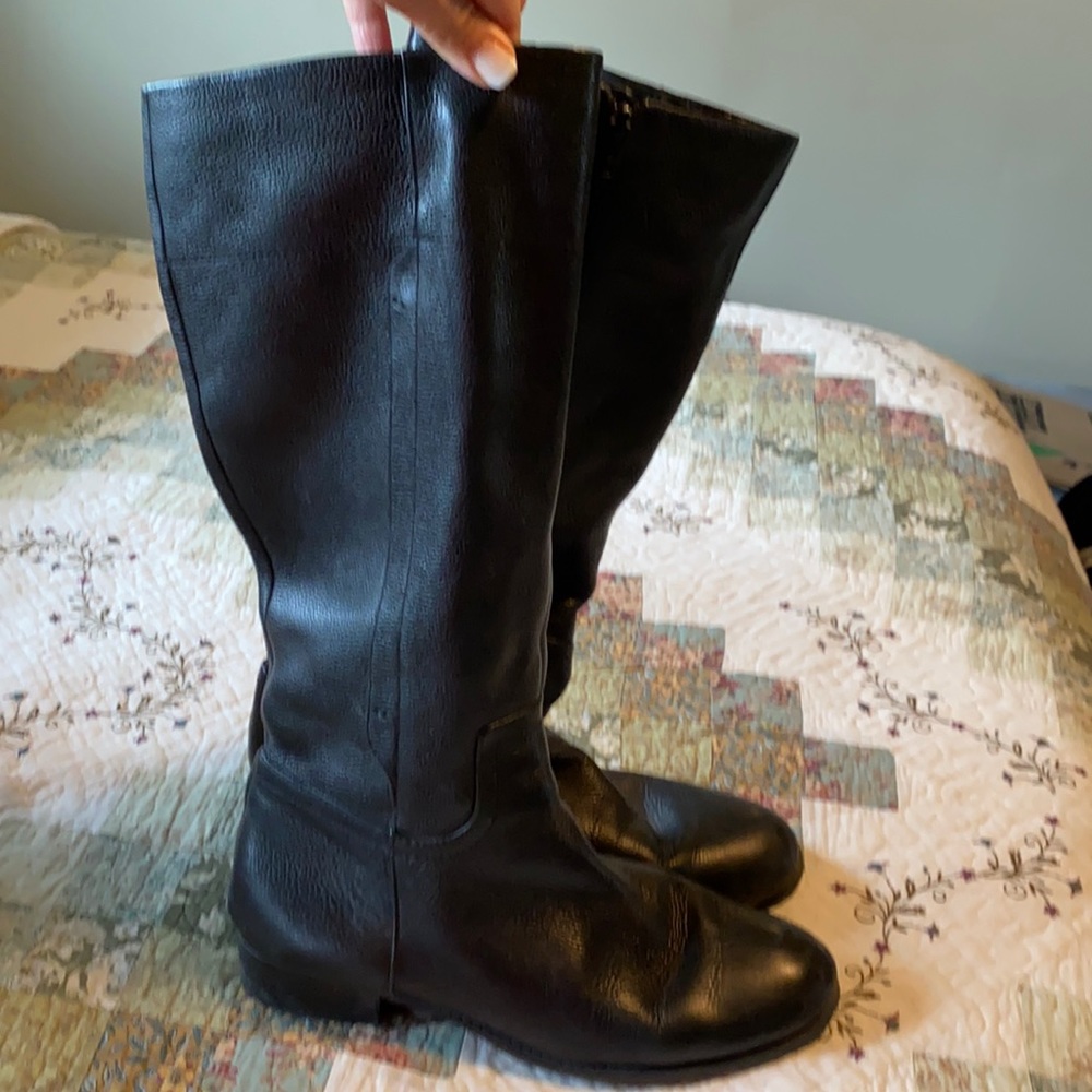 Nine W. women’s size 10 leather boot